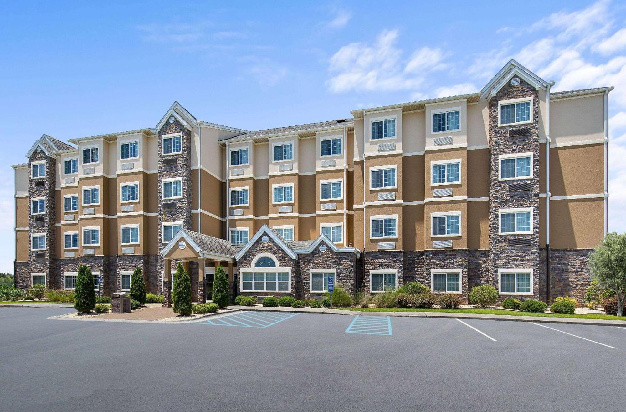 Microtel Inn And Suites By Wyndham Opelika Eksteriør bilde